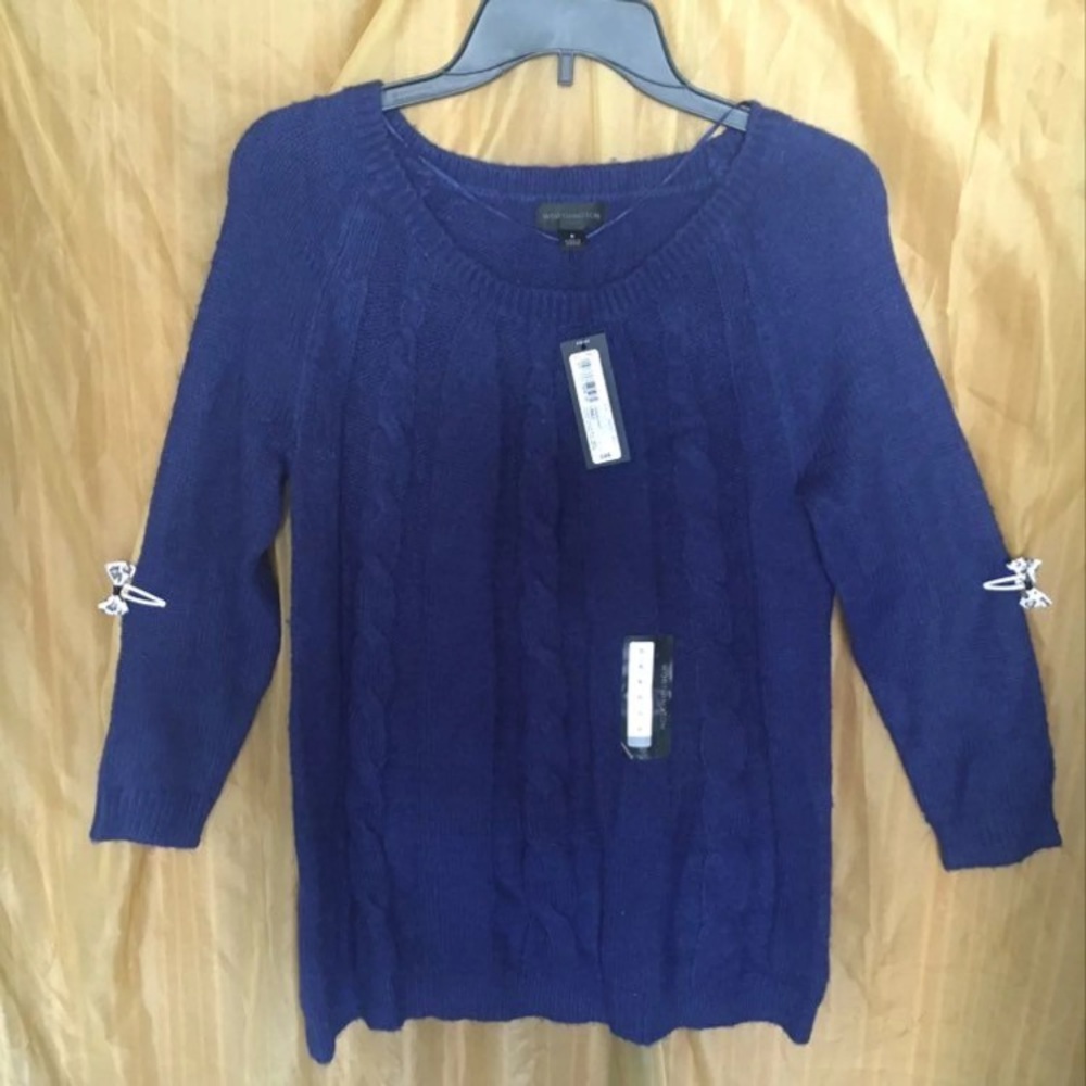 Blue knitted short sleeve sweater